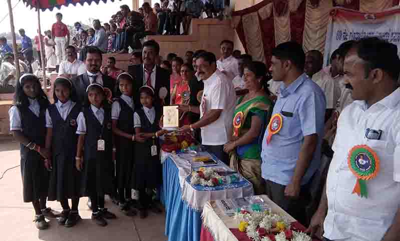 ಸಂವಿಧಾನವನ್ನು ಬದಲಾಯಿಸಬೇಕೆನ್ನುವ ಹೇಳಿಕೆ ಅವಿವೇಕತನದ್ದು: ಶಾಸಕ ನರೇಂದ್ರ